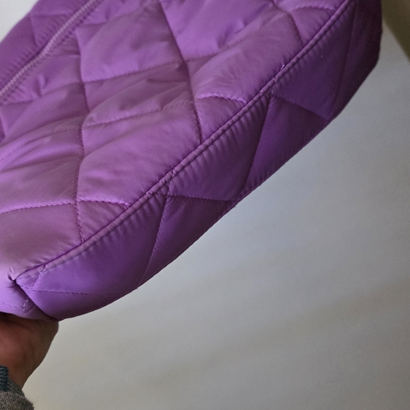 Vera Bradley Featherweight Original Zip Hipster in Iris Orchid - Picture 4 of 14